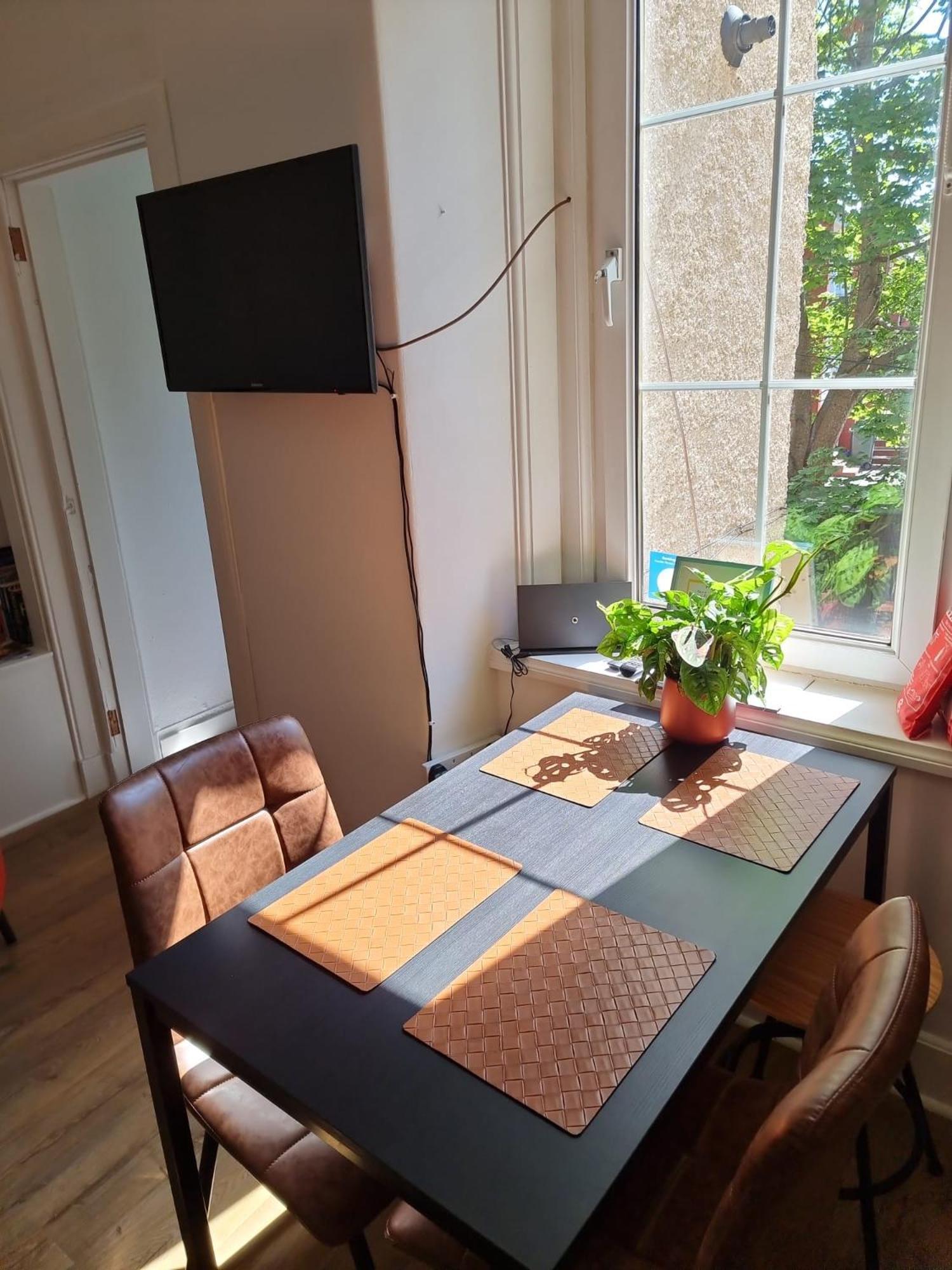 Charming Victorian Apartment, Close To Centre Apartment Inverness